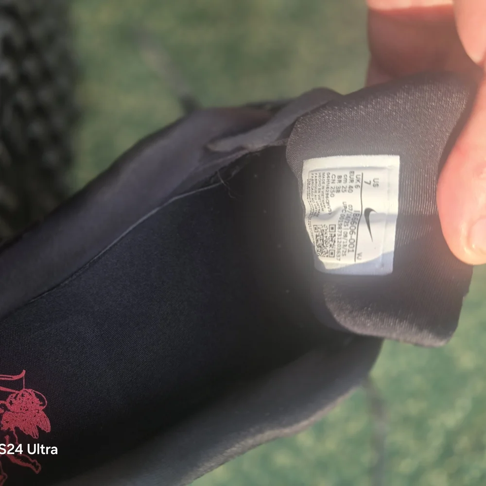 Nike Airmax 90 Black Valentine's Day Edition - Picture 7 of 7